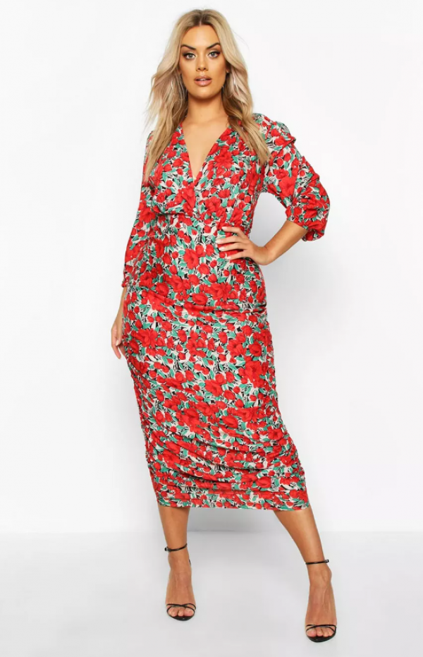 Dress wrap dengan bunga-bunga besar